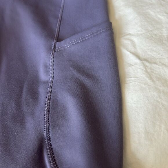 Nike Women's One High-Waisted 8" Biker Shorts With Pockets, Size Small, NWT - Picture 4 of 8